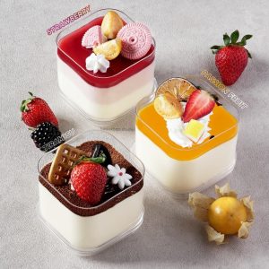 Hình ảnh bánh lạnh tiramisu nhiều hương vị hấp dẫn như dâu tây, chanh dây và chocolate