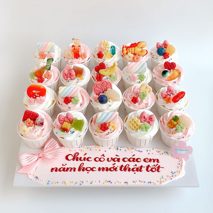 bánh cupcake sinh nhật